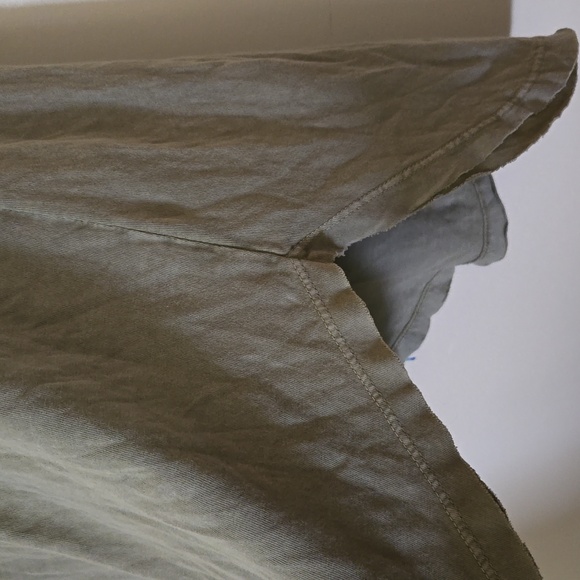 Life Is Good V neck top - Picture 2 of 8